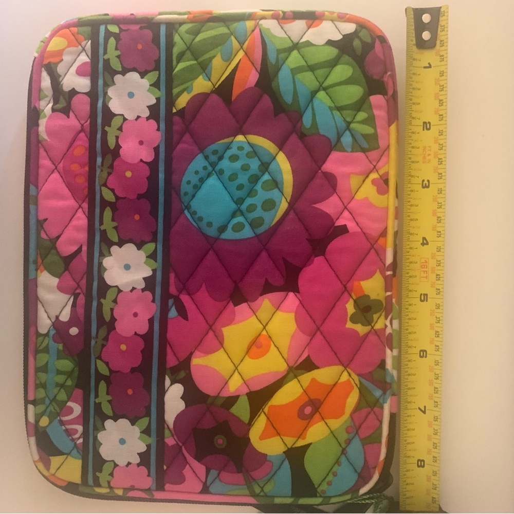 Vera Bradley Reader Sleeve in Pink Floral Va Va Bloom Print  NWT - Picture 3 of 7